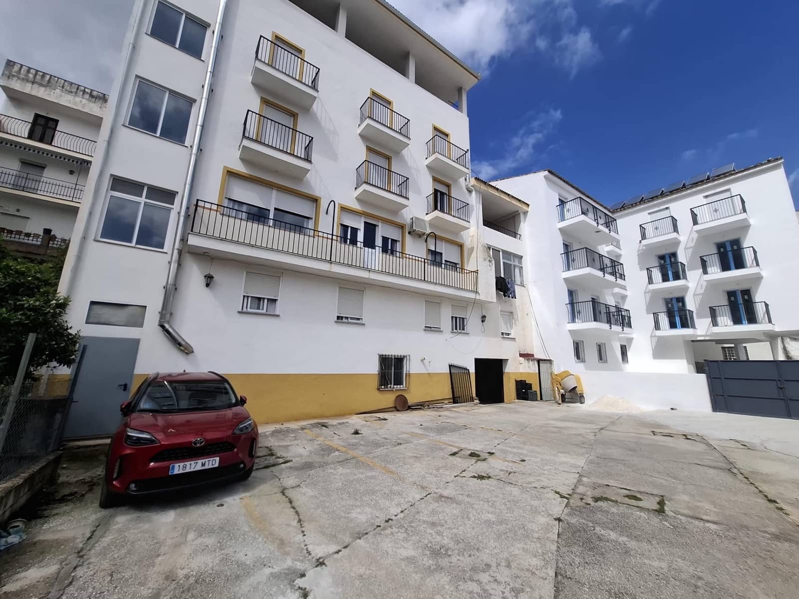 30 soveværelse Hotel til salg i Tolox med garage - € 890.000 (Ref: 9735819)