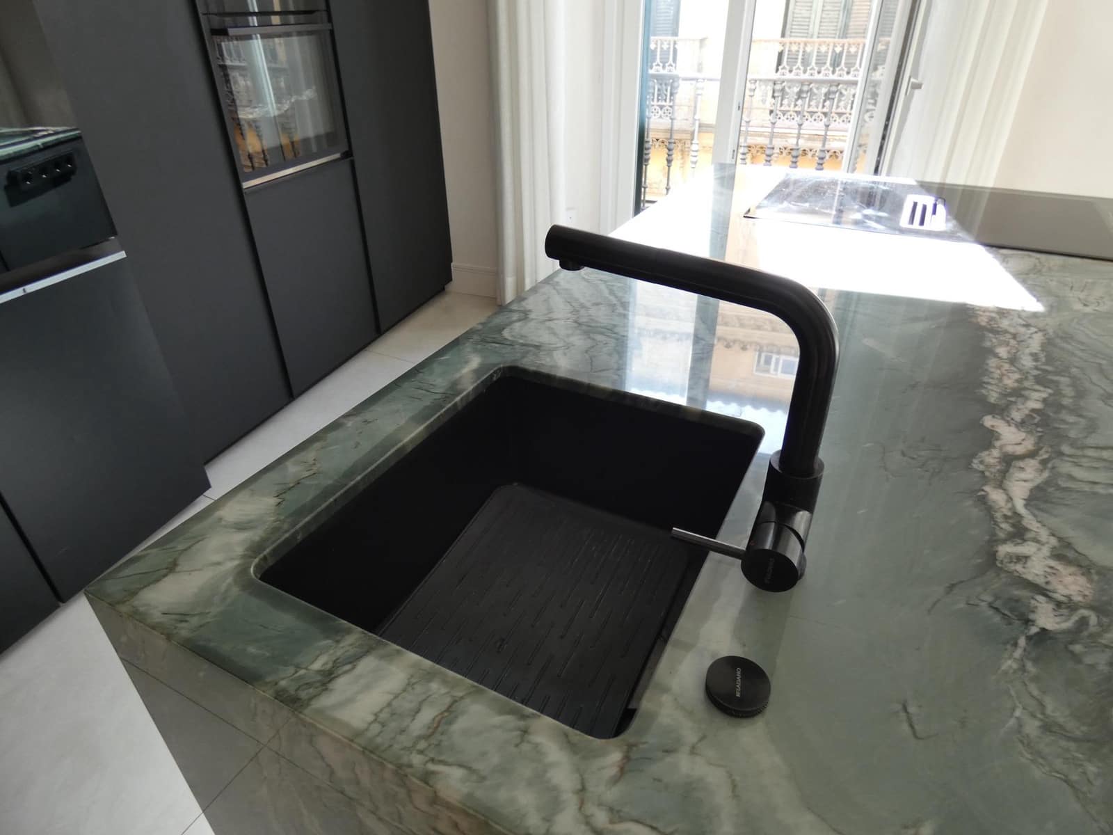 8 slaapkamer Flat te koop in Malaga stad - € 1.250.000 (Ref: 9759174)