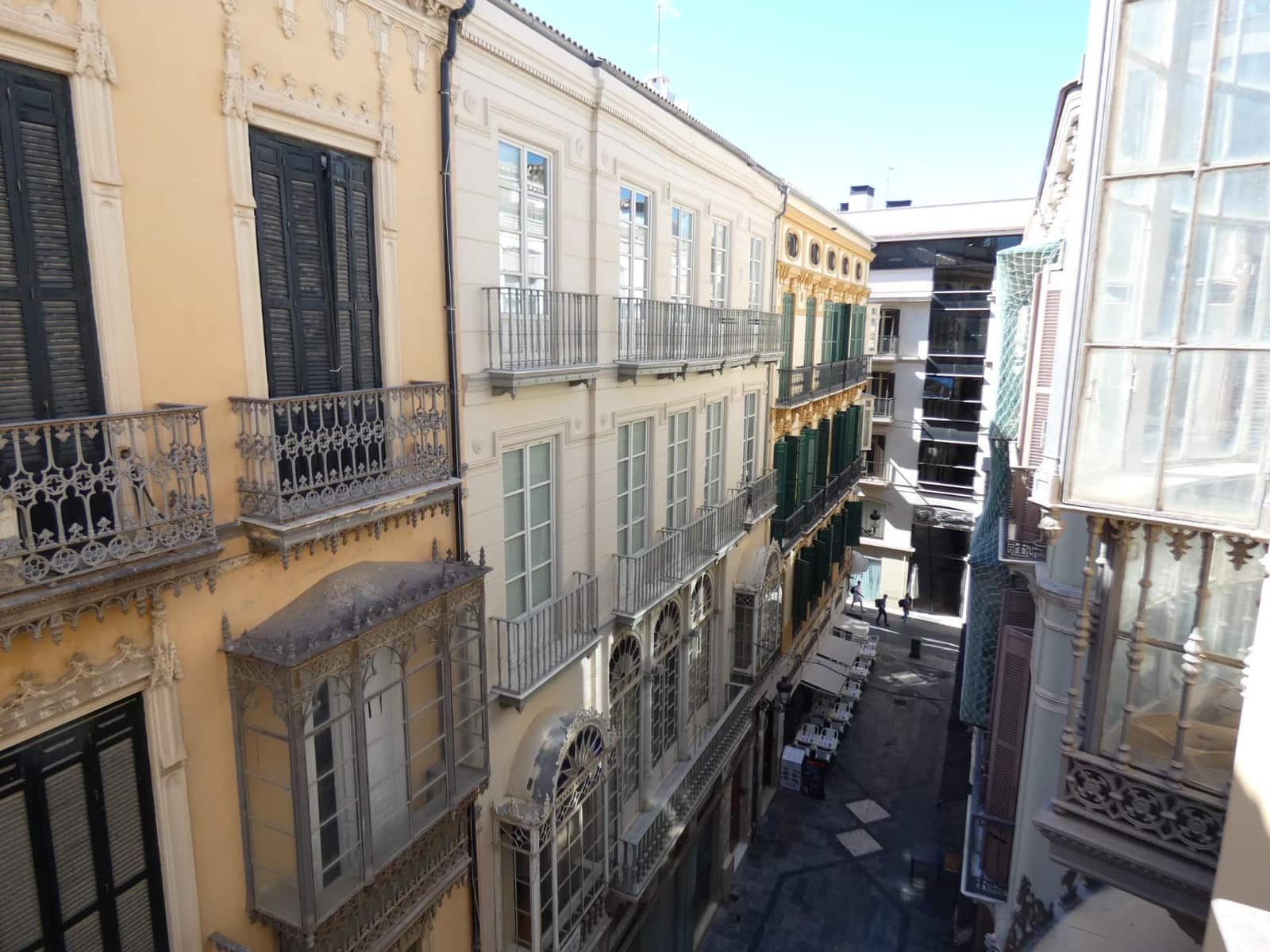 8 slaapkamer Flat te koop in Malaga stad - € 1.250.000 (Ref: 9759174)