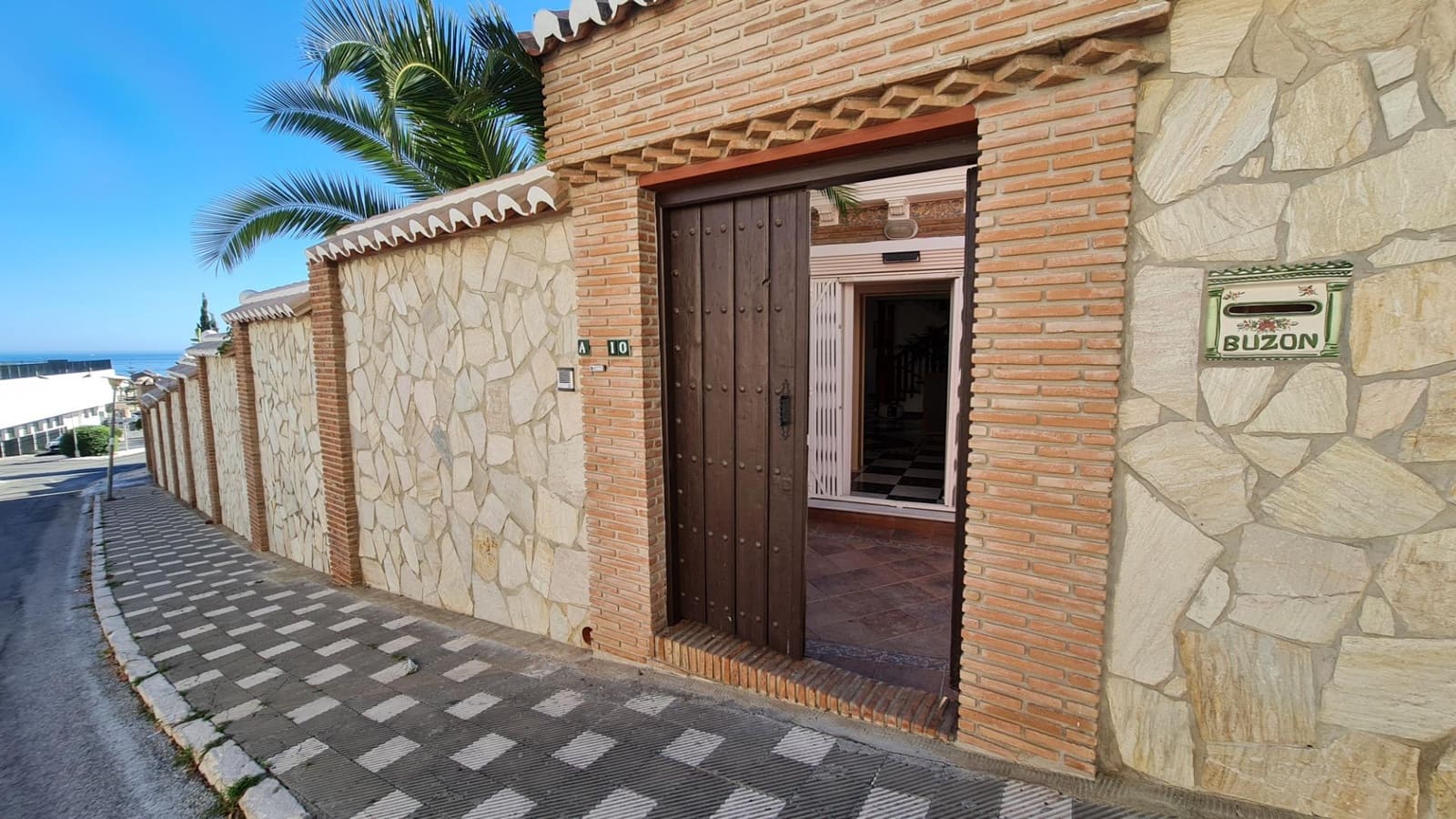 6 soverom Villa til salgs i Torremuelle med svømmebasseng garasje - € 1 475 000 (Ref: 9759176)