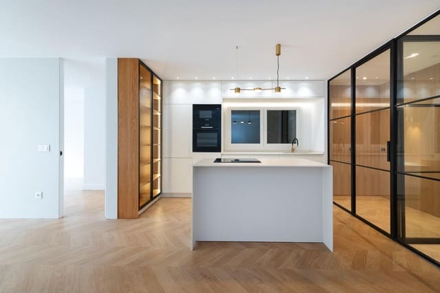 3 sovrum Lägenhet till salu i La Malagueta, Málaga stad - 890 000 € (Ref: 9780774)