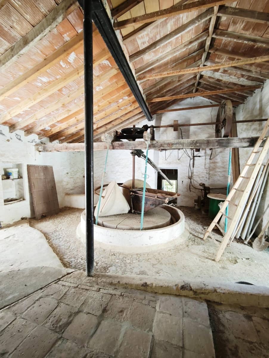 8 bedroom Finca/Country House for sale in Pizarra with garage - € 380,000 (Ref: 9787021)