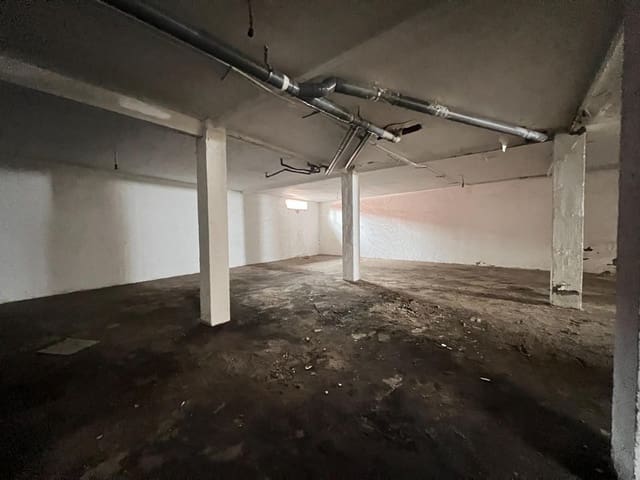 Komercyjne na sprzedaż w Ollerías, Miasto Kordoba - 100 000 € (Ref: 9797340)