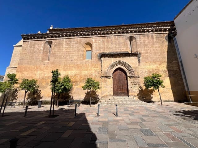 Komercyjne na sprzedaż w Ollerías, Miasto Kordoba - 100 000 € (Ref: 9797340)