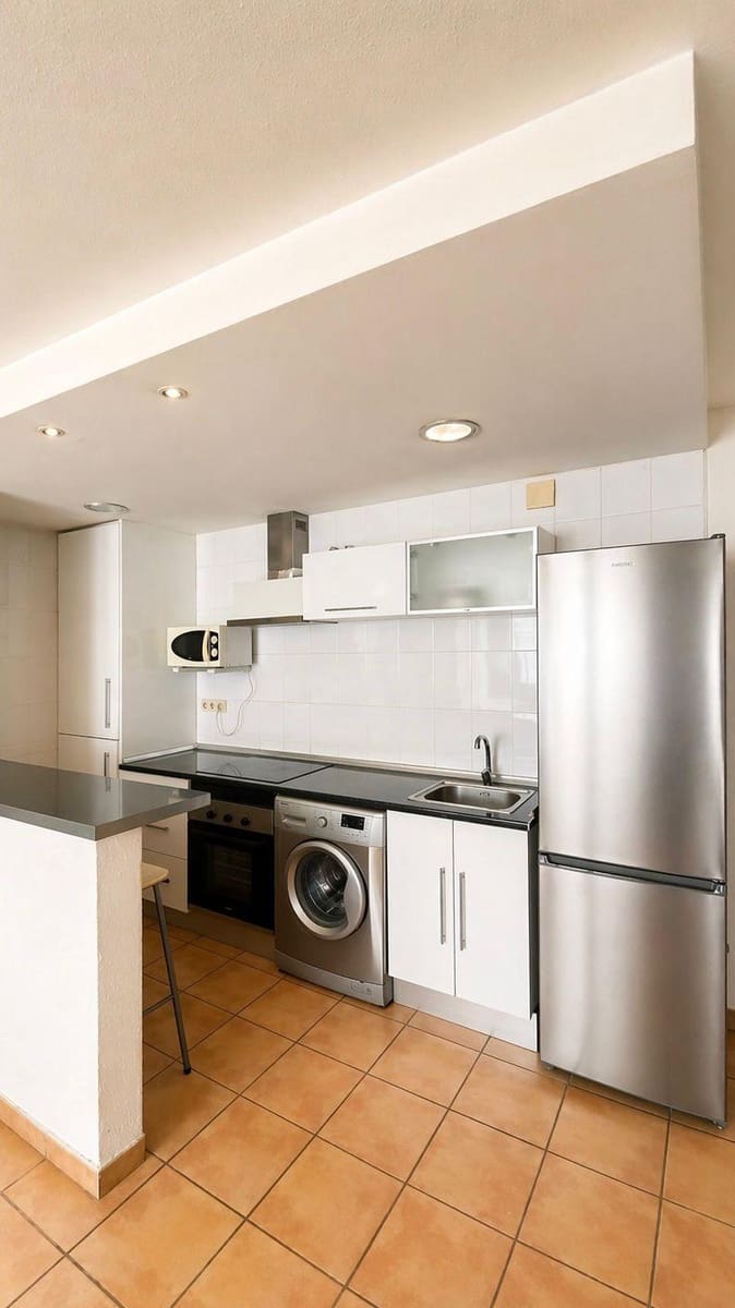2 bedroom Flat for rent in Chilches with garage - € 800 (Ref: 9812322)