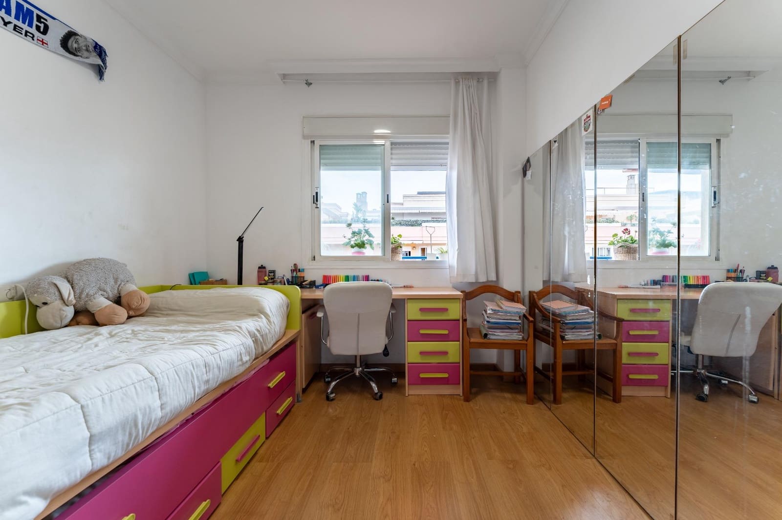 3 bedroom Apartment for sale in Malaga city with pool garage - € 600,000 (Ref: 9812323)