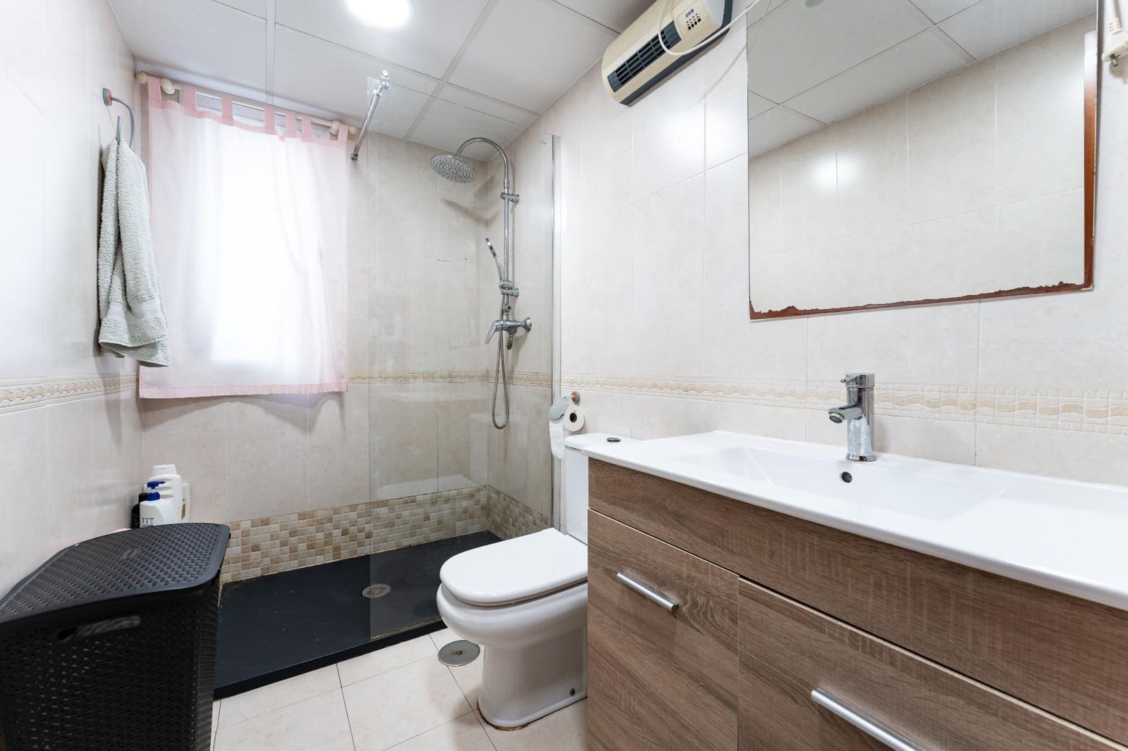 3 bedroom Apartment for sale in Malaga city with pool garage - € 600,000 (Ref: 9812323)