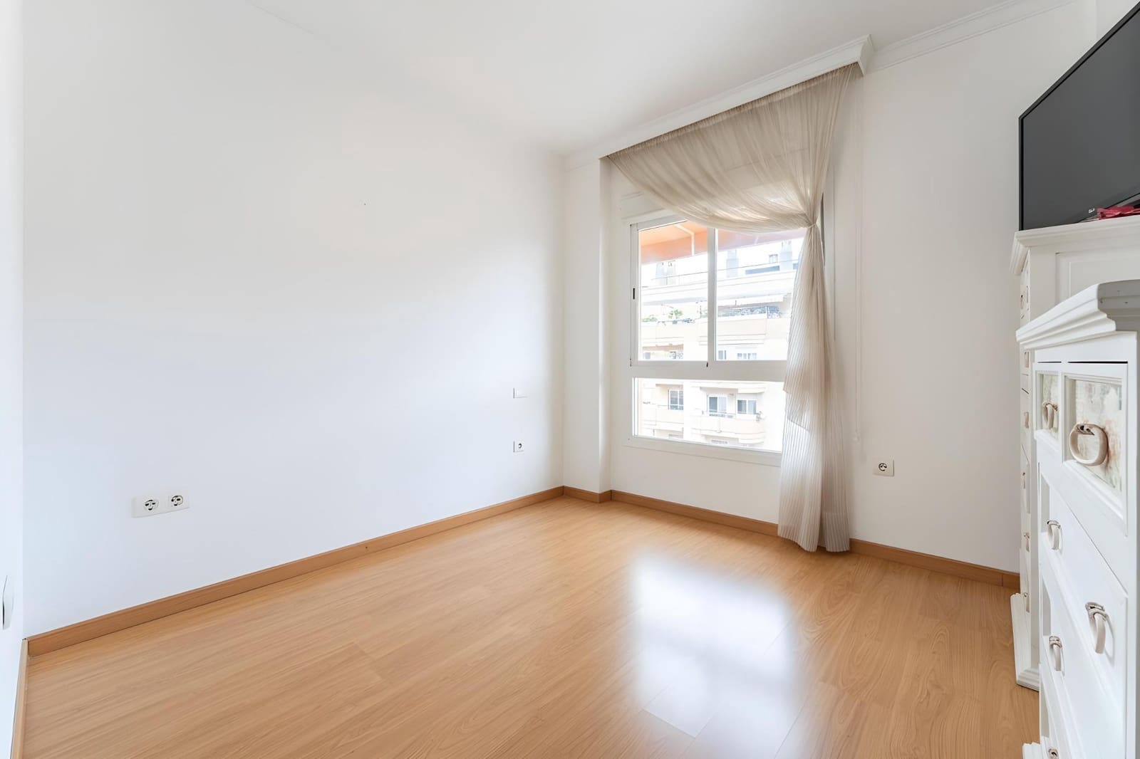 3 soveværelse Lejlighed til salg i Malaga by med swimmingpool garage - € 600.000 (Ref: 9812323)