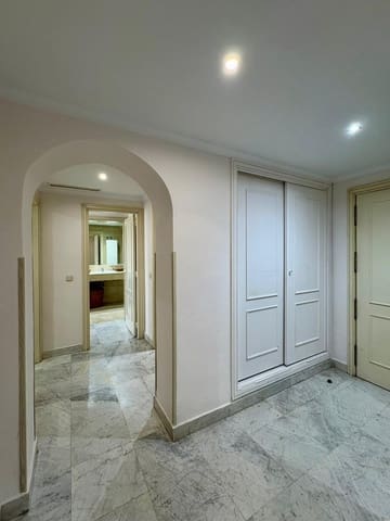 2 soveværelse Lejlighed til salg i Marbella med swimmingpool garage - € 629.000 (Ref: 9820406)
