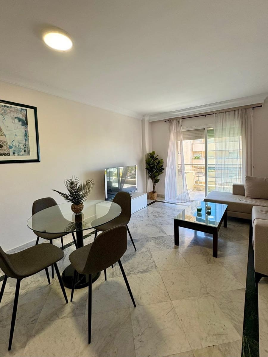 2 soveværelse Lejlighed til salg i Marbella med swimmingpool garage - € 629.000 (Ref: 9820406)