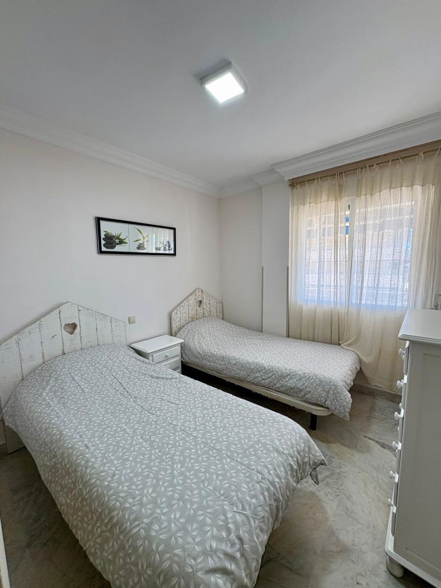 2 soveværelse Lejlighed til salg i Marbella med swimmingpool garage - € 629.000 (Ref: 9820406)