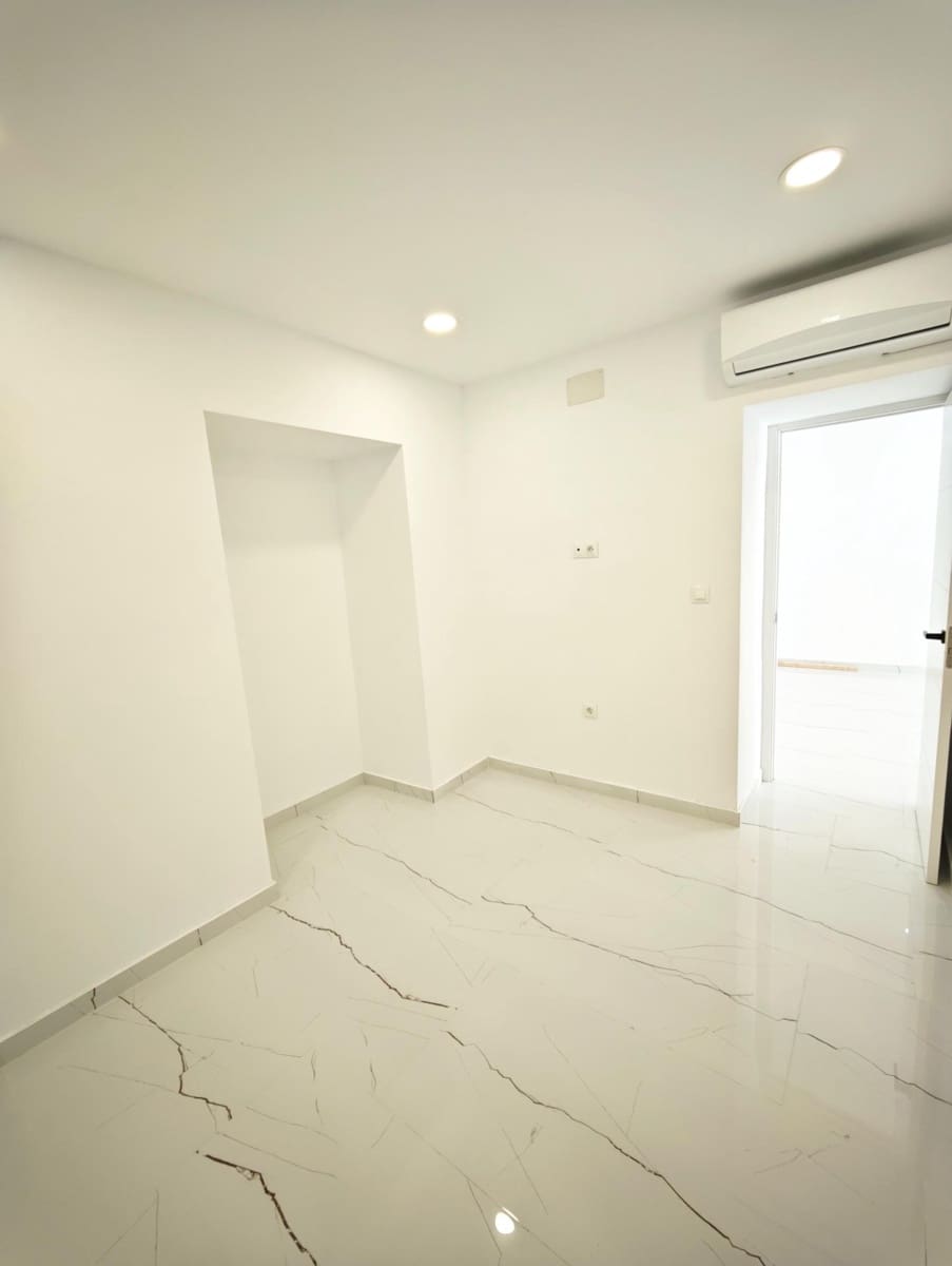 4 bedroom Apartment for sale in Alhaurin el Grande - € 295,000 (Ref: 9820407)