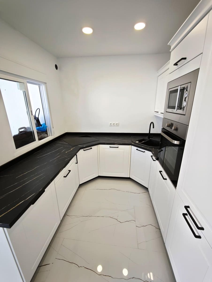 4 bedroom Apartment for sale in Alhaurin el Grande - € 295,000 (Ref: 9820407)