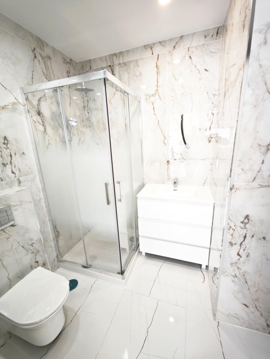 4 bedroom Apartment for sale in Alhaurin el Grande - € 295,000 (Ref: 9820407)