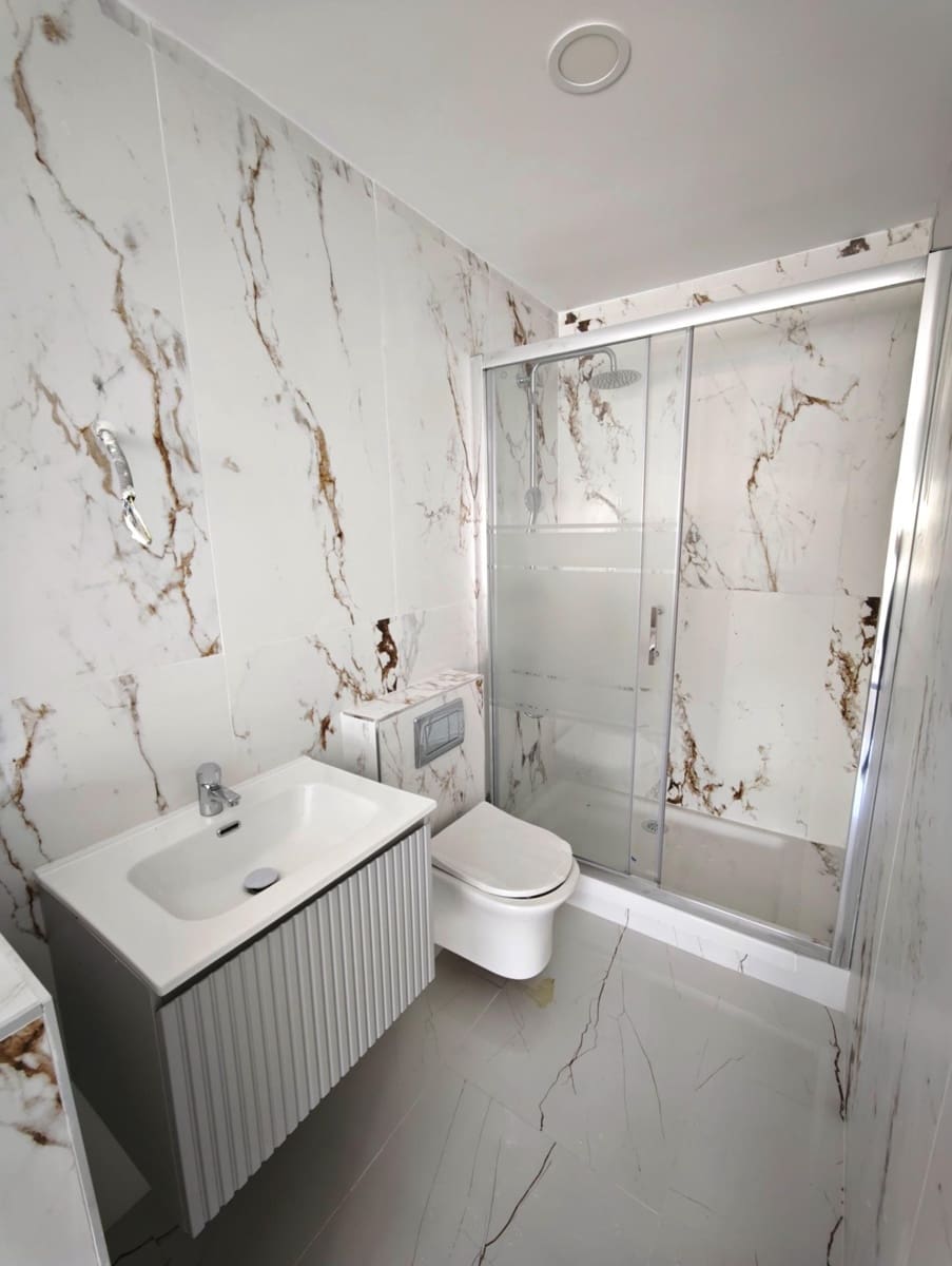 4 bedroom Apartment for sale in Alhaurin el Grande - € 295,000 (Ref: 9820407)