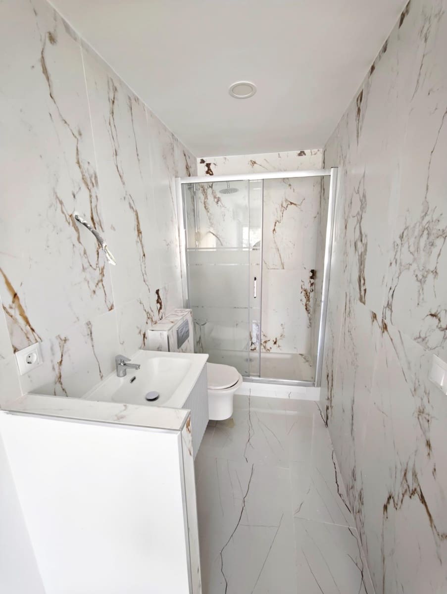 4 bedroom Apartment for sale in Alhaurin el Grande - € 295,000 (Ref: 9820407)