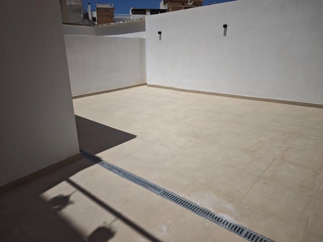 4 bedroom Apartment for sale in Alhaurín el Grande with garage - € 295,000 (Ref: 9820407)