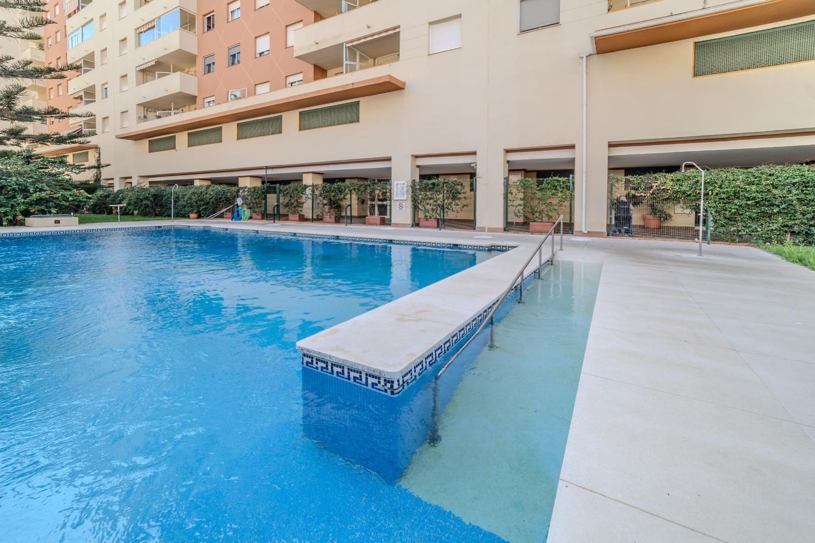 2 soverom Penthouse til salgs i Fuengirola med svømmebasseng - € 450 000 (Ref: 9833921)