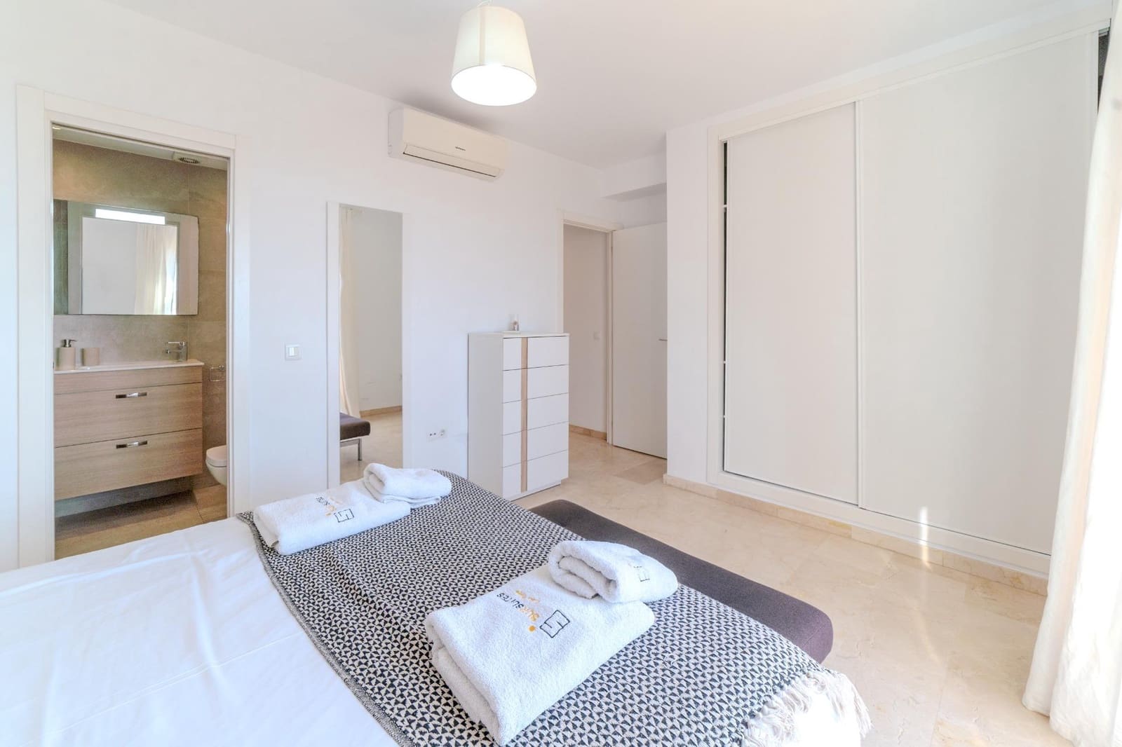 2 soverom Penthouse til salgs i Fuengirola med svømmebasseng - € 450 000 (Ref: 9833921)