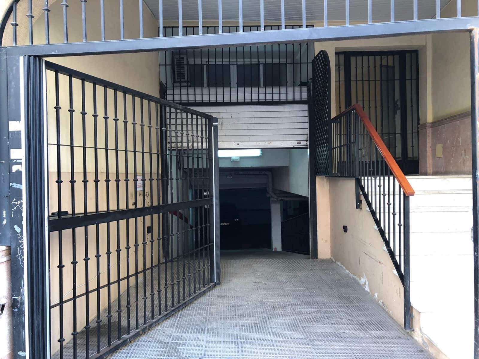 Appartement de 2 chambres à louer à Malaga ville avec garage - 1 350 € (Ref: 9833923)