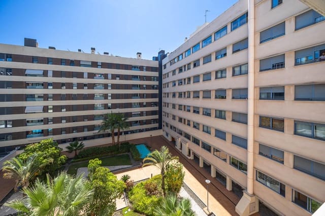 1 soverom Leilighet til salgs i Málaga by med garasje - € 330 000 (Ref: 9836582)