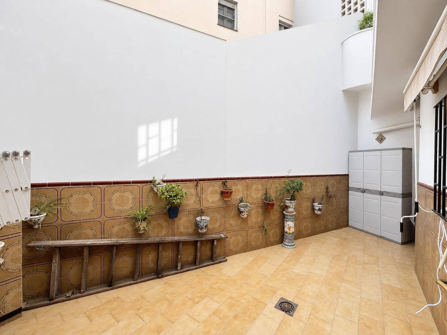 3 bedroom Townhouse for sale in Malaga city - € 345,000 (Ref: 9836583)