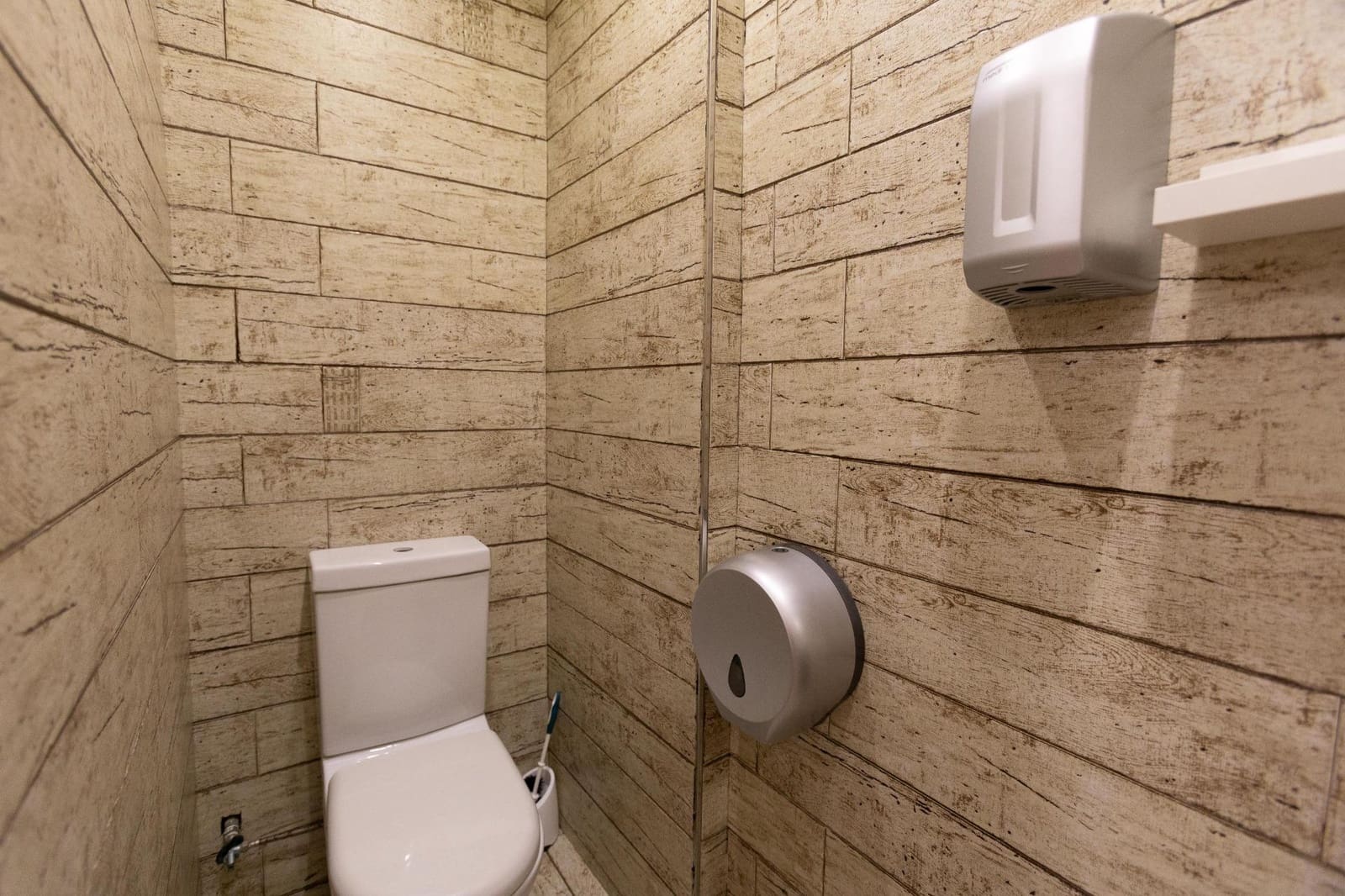 Erhverv til salg i Torremolinos - € 730.000 (Ref: 9839531)