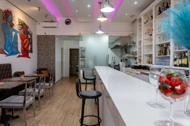 Comercial para venda em Torremolinos - 670 000 € (Ref: 9839531)
