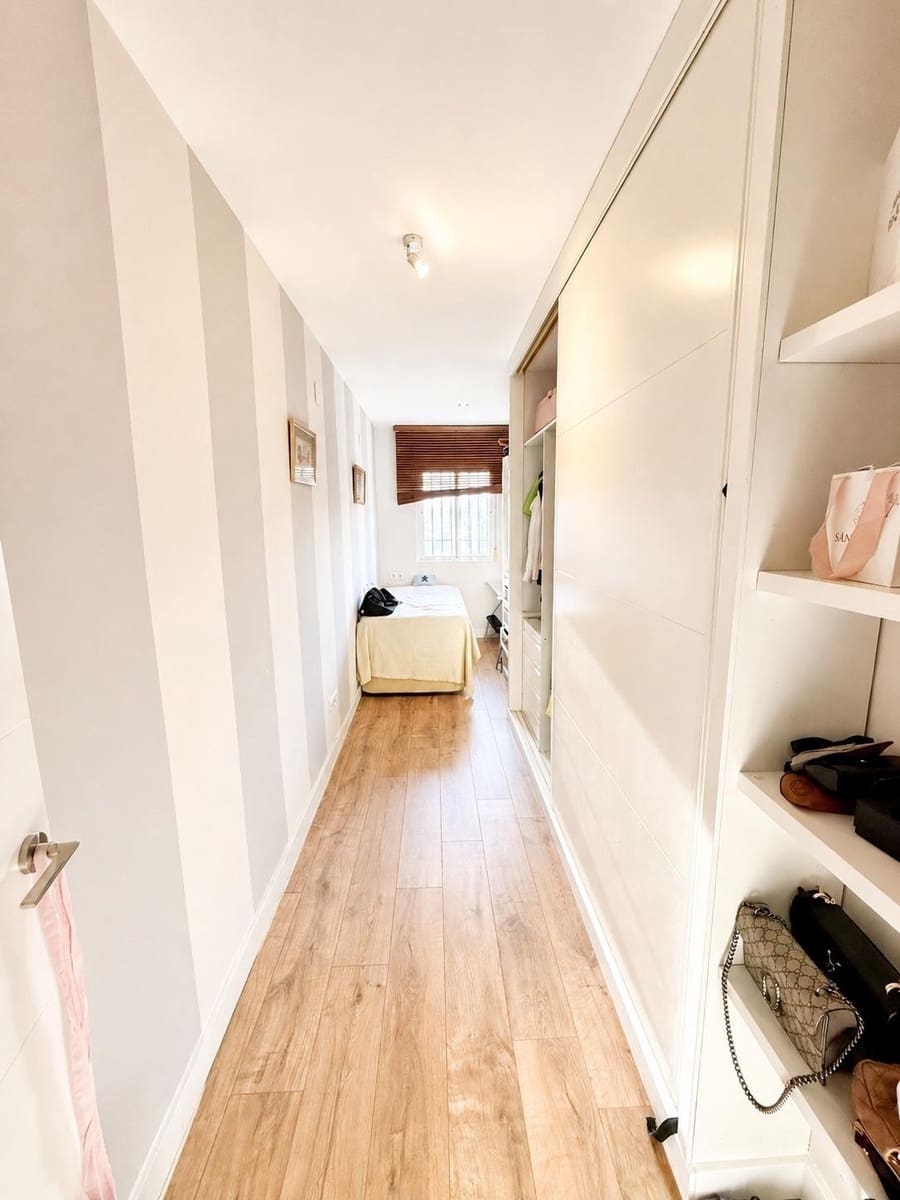 Adosado de 7 habitaciones en Rincón de la Victoria en venta con piscina garaje - 620.000 € (Ref: 9851957)