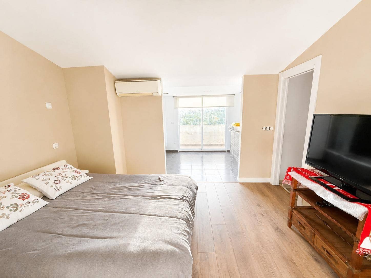 Adosado de 7 habitaciones en Rincón de la Victoria en venta con piscina garaje - 620.000 € (Ref: 9851957)