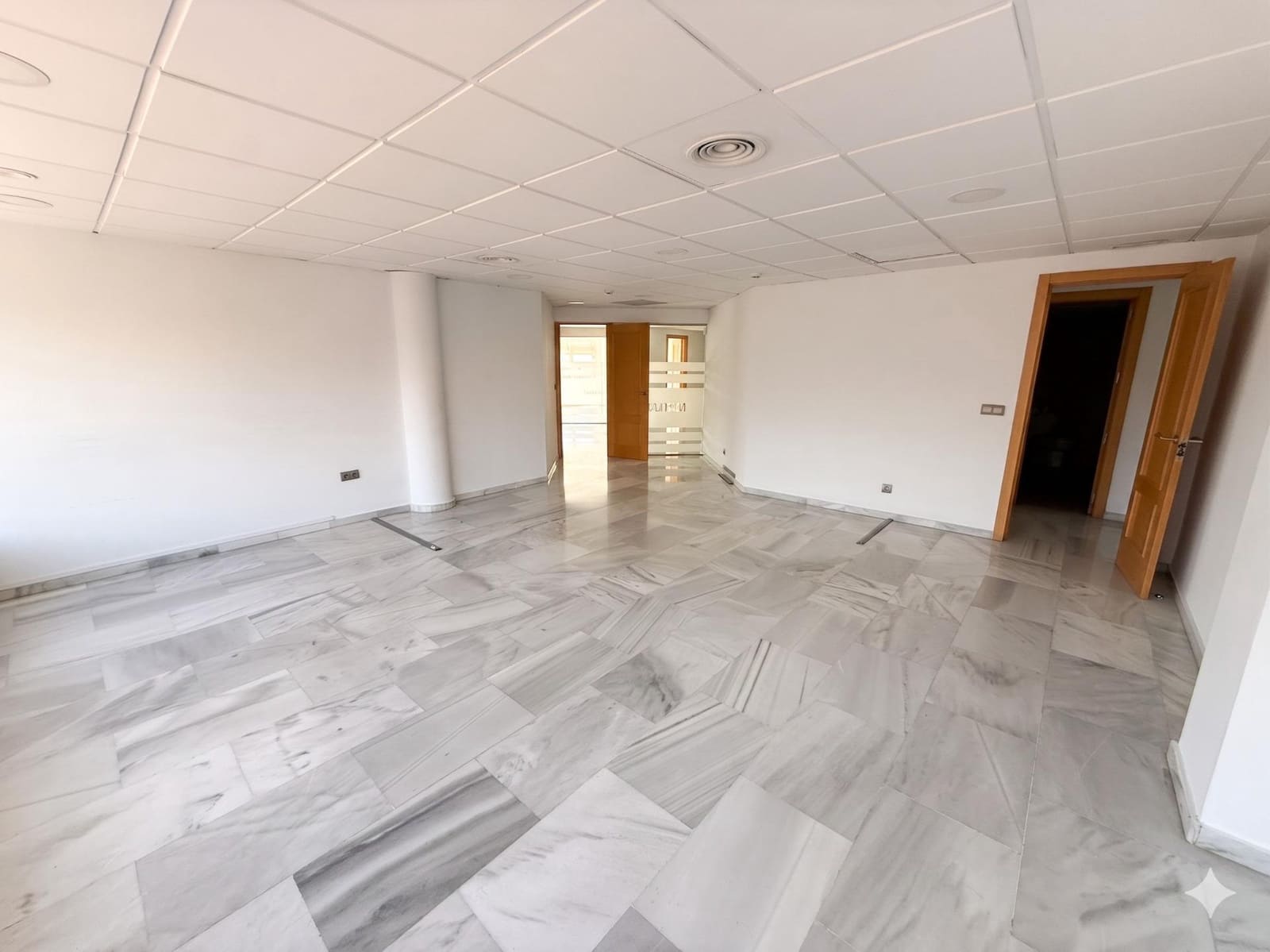 Büro zu vermieten in Malaga Stadt mit Garage - 2.500 € (Ref: 9867154)
