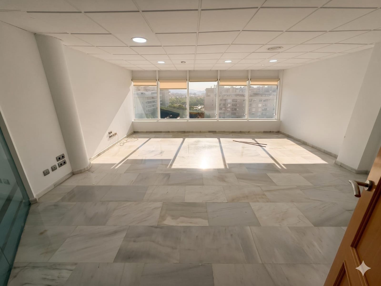 Büro zu vermieten in Malaga Stadt mit Garage - 2.500 € (Ref: 9867154)