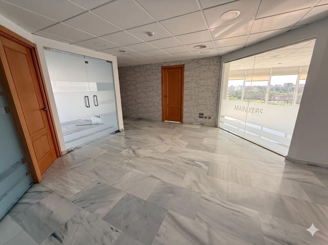 Büro zu vermieten in Finca La Palma, Málaga Stadt mit Garage - 2.500 € (Ref: 9867154)
