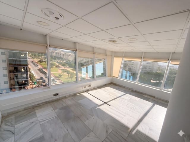 Büro zu vermieten in Finca La Palma, Málaga Stadt mit Garage - 2.500 € (Ref: 9867154)