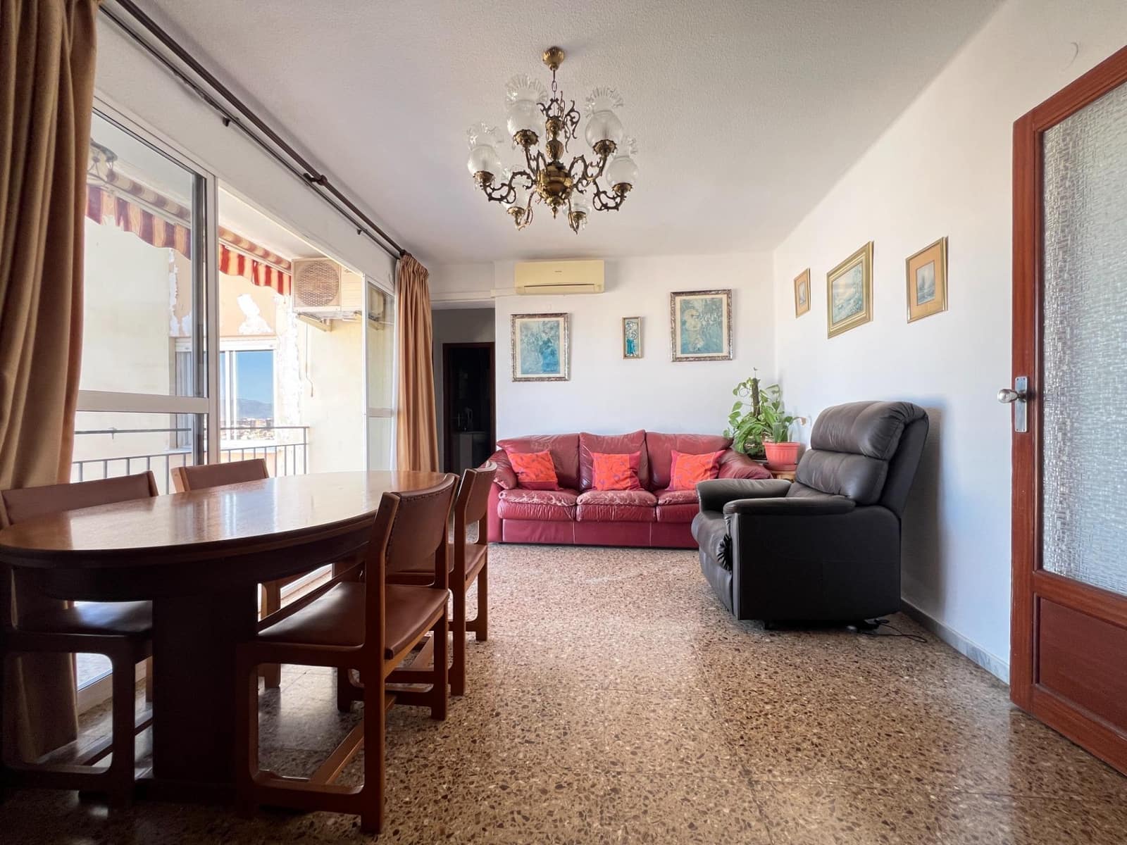 3 slaapkamer Flat te koop in Malaga stad - € 290.000 (Ref: 9876639)