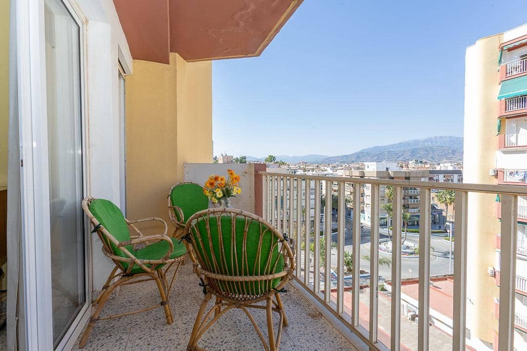 2 bedroom Apartment for sale in Torre del Mar - € 265,000 (Ref: 9879029)