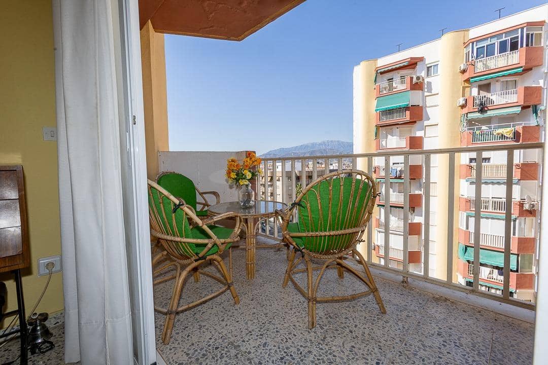2 bedroom Apartment for sale in Torre del Mar - € 265,000 (Ref: 9879029)