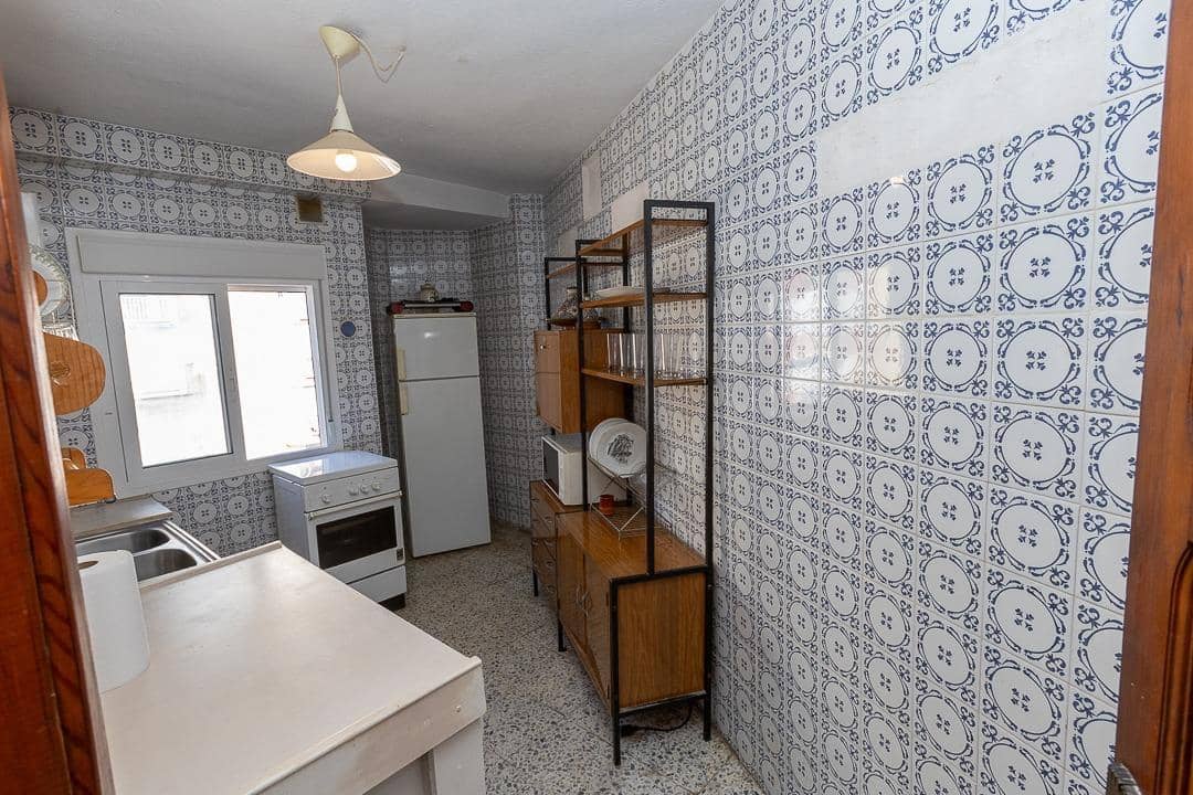 2 bedroom Apartment for sale in Torre del Mar - € 265,000 (Ref: 9879029)