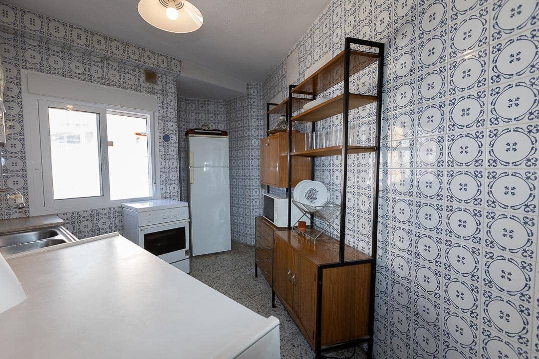 2 bedroom Apartment for sale in Torre del Mar - € 265,000 (Ref: 9879029)