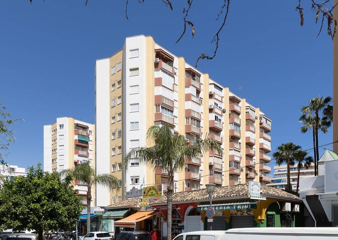 2 bedroom Apartment for sale in Torre del Mar - € 265,000 (Ref: 9879029)