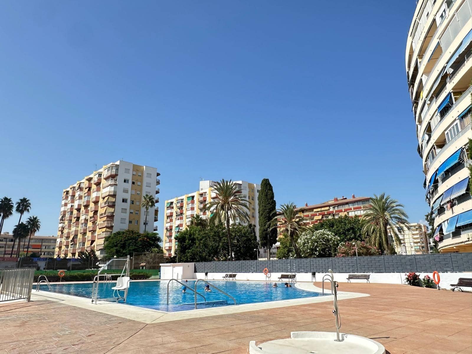 2 bedroom Apartment for sale in Torre del Mar - € 265,000 (Ref: 9879029)