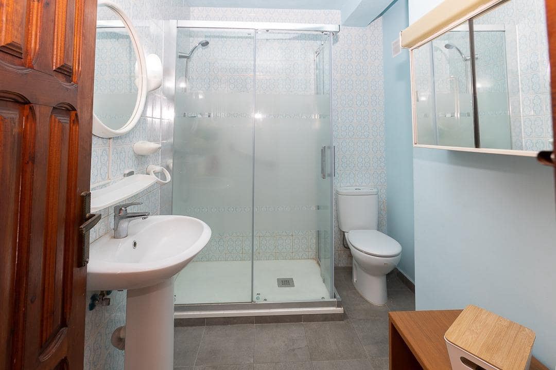 2 bedroom Apartment for sale in Torre del Mar - € 265,000 (Ref: 9879029)