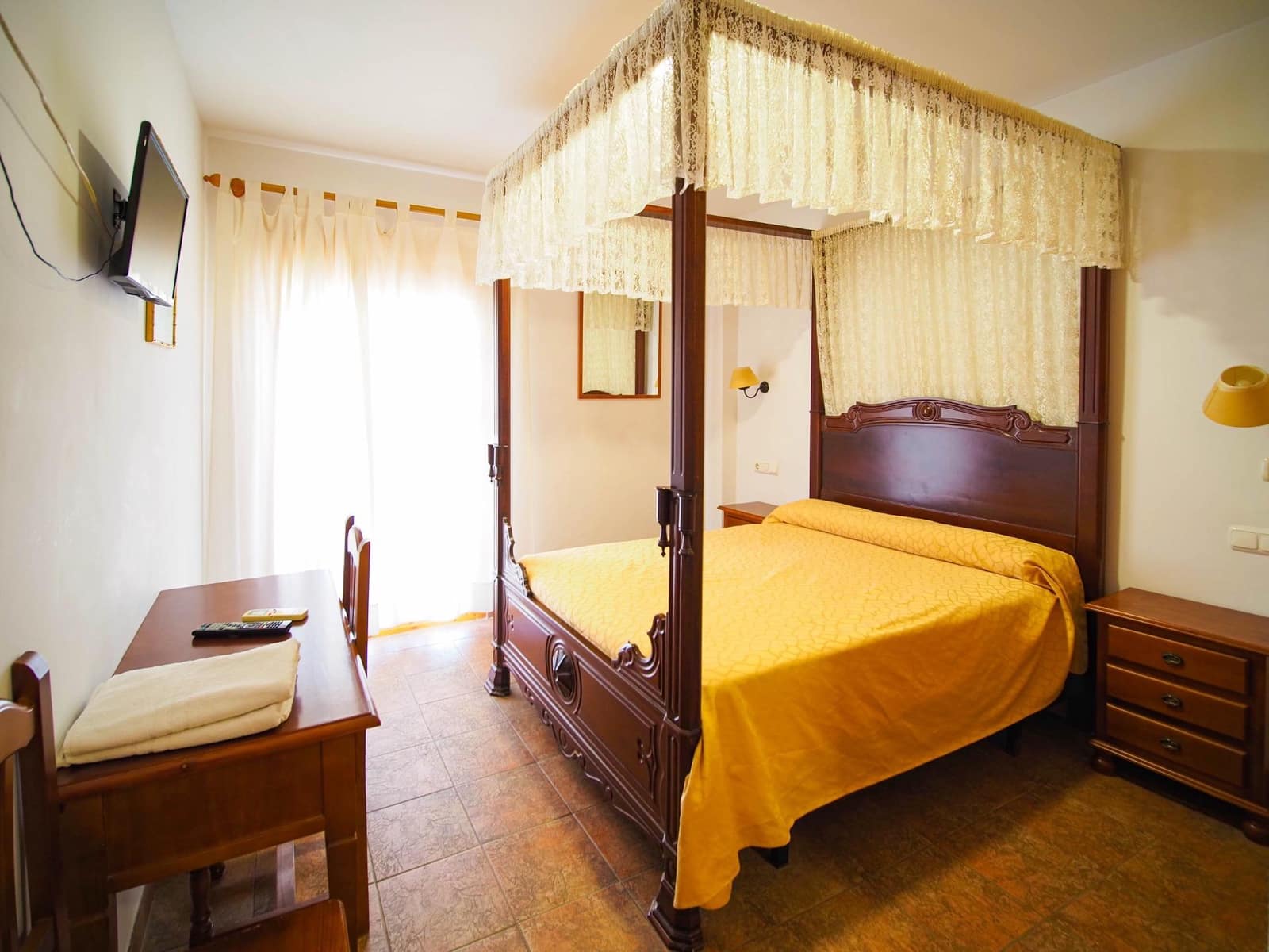 14 quarto Hotel para venda em Pizarra - 710 000 € (Ref: 9879030)
