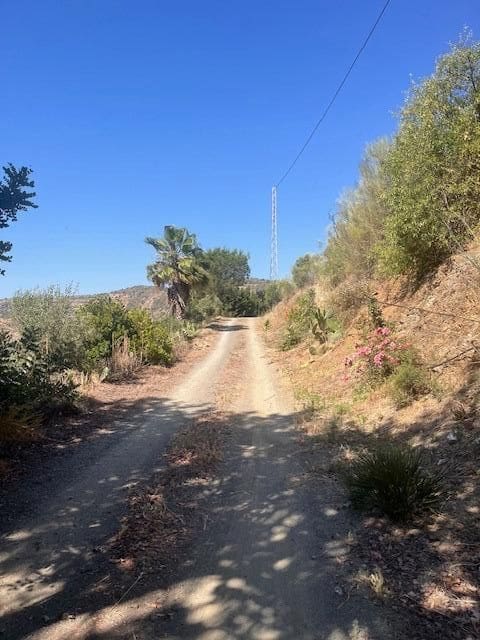Mark till salu i Pizarra - 399 000 € (Ref: 9890586)