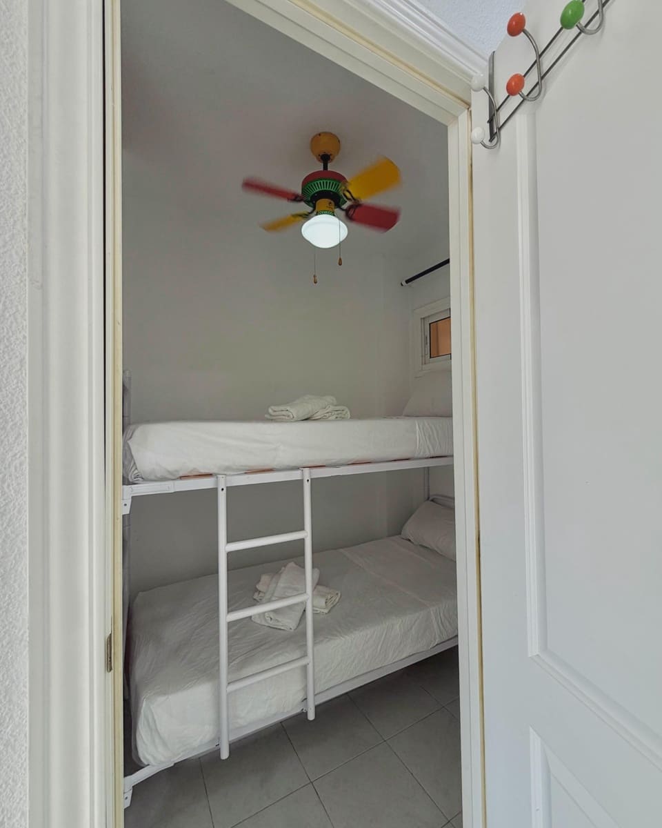 1 bedroom Flat for sale in Arroyo de la Miel with pool - € 169,000 (Ref: 9890587)