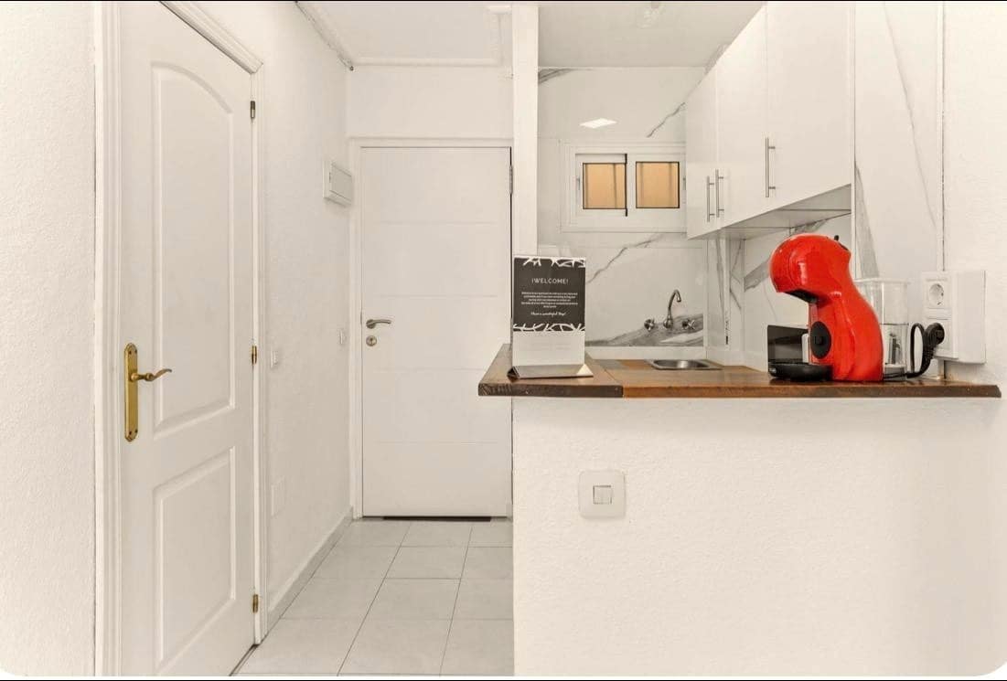 1 bedroom Flat for sale in Arroyo de la Miel with pool - € 169,000 (Ref: 9890587)