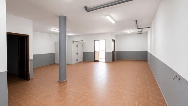 5 sovrum Villa till salu i Colmenar med garage - 396 000 € (Ref: 9890588)