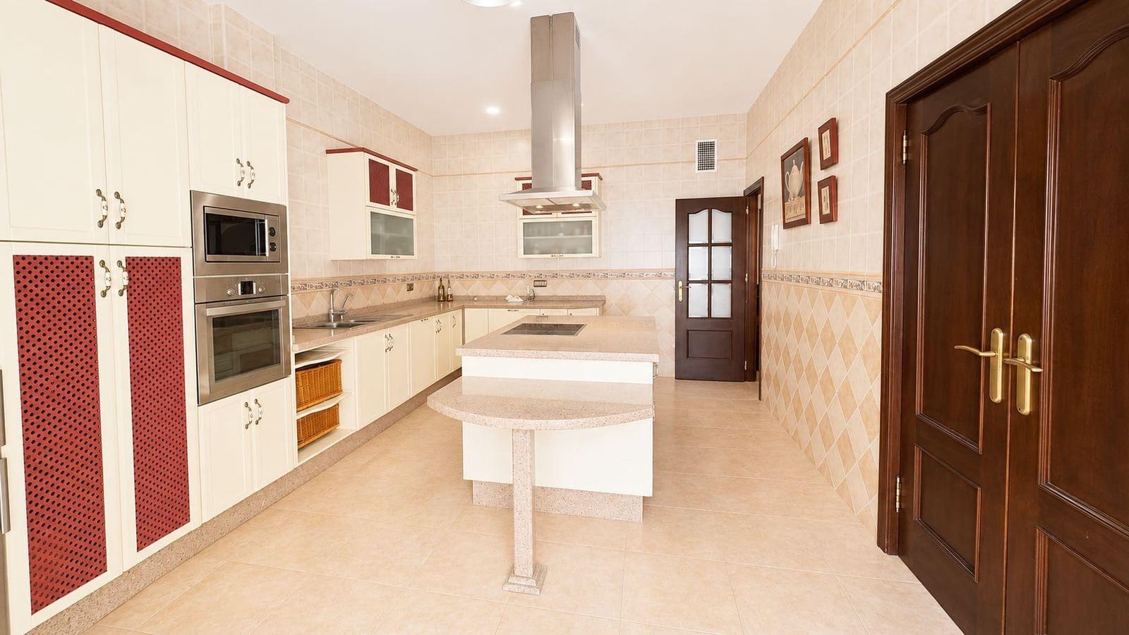 5 sovrum Villa till salu i Colmenar med garage - 396 000 € (Ref: 9890588)