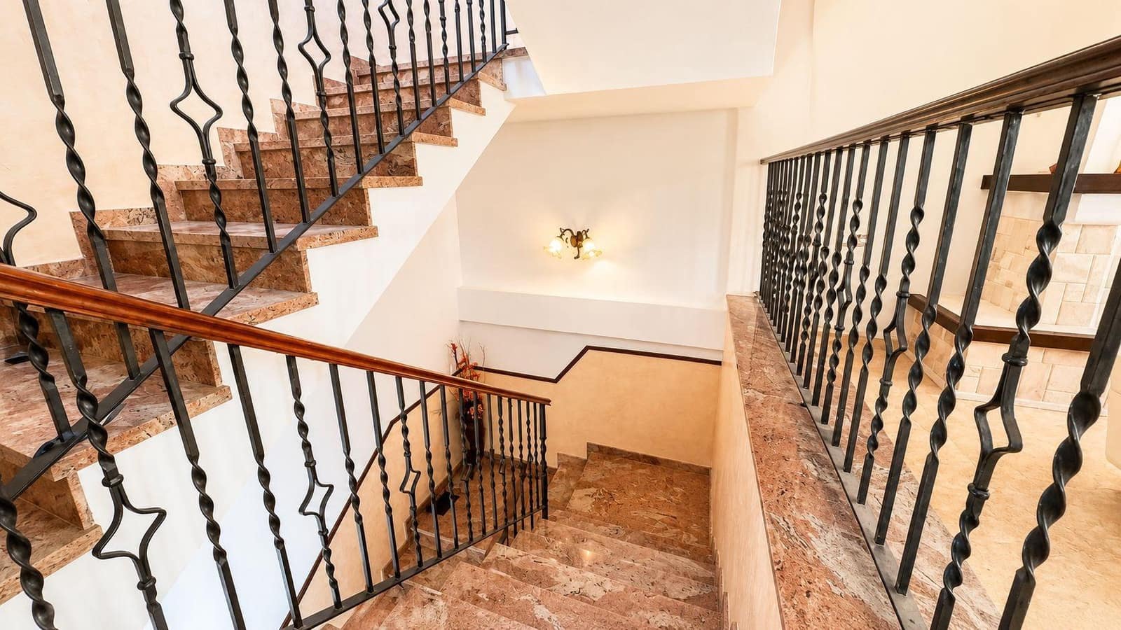 5 sovrum Villa till salu i Colmenar med garage - 396 000 € (Ref: 9890588)