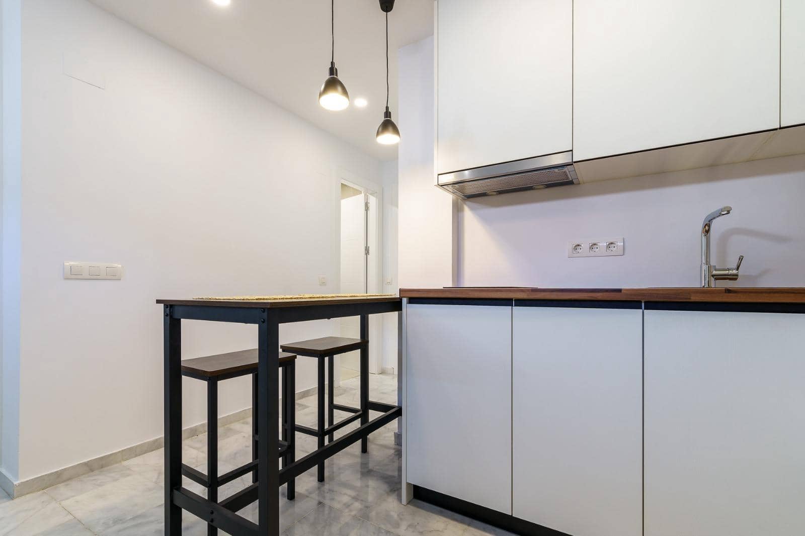 1 sovrum Studio att hyra i Malaga stad - 700 € (Ref: 9904199)